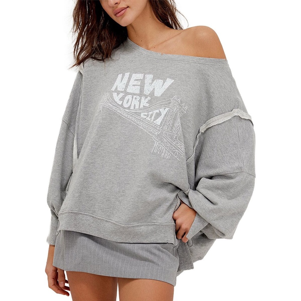 NWT Free People We The Free
Graphic Camden Pullover / New
York Combo